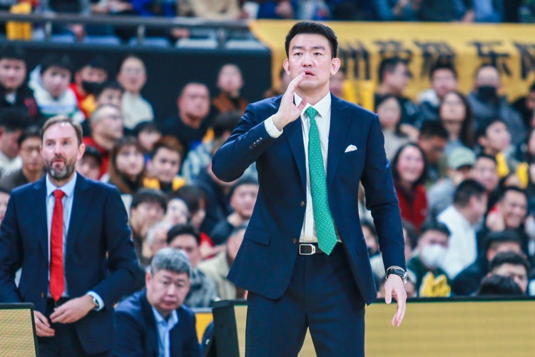  雙核缺陣！廣廈本場僅得74分創賽季新低 此前紀錄為對陣深圳77分