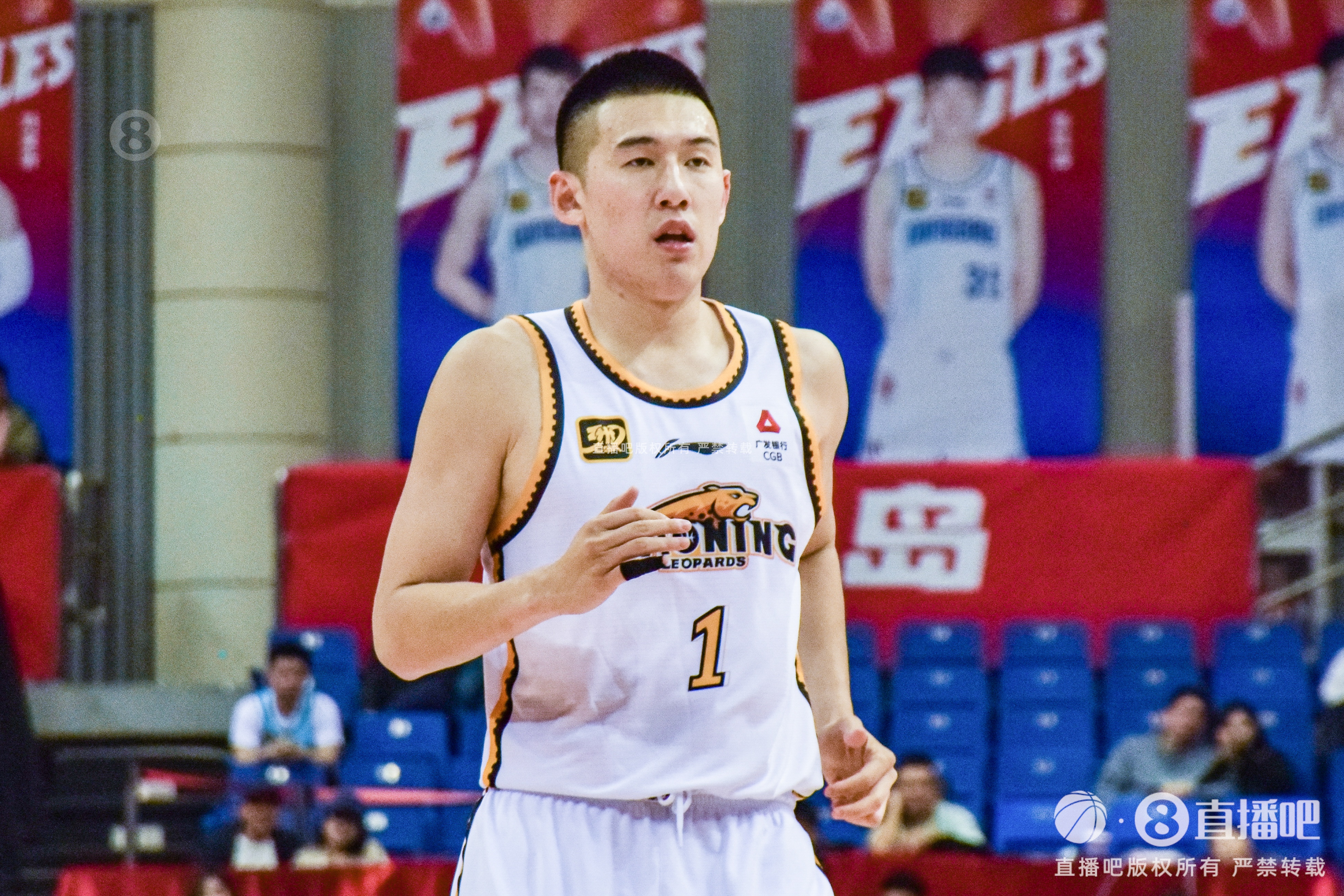 板凳匪徒!付豪替補5分鐘3中3拿到7分 正負值+15