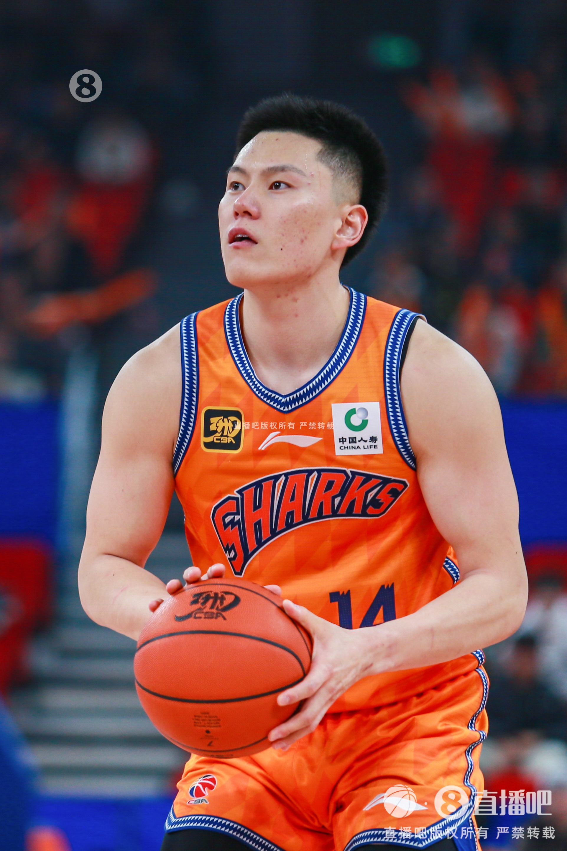 手感火熱!李弘權(quán)半場三分6中5得到15分3板0失誤