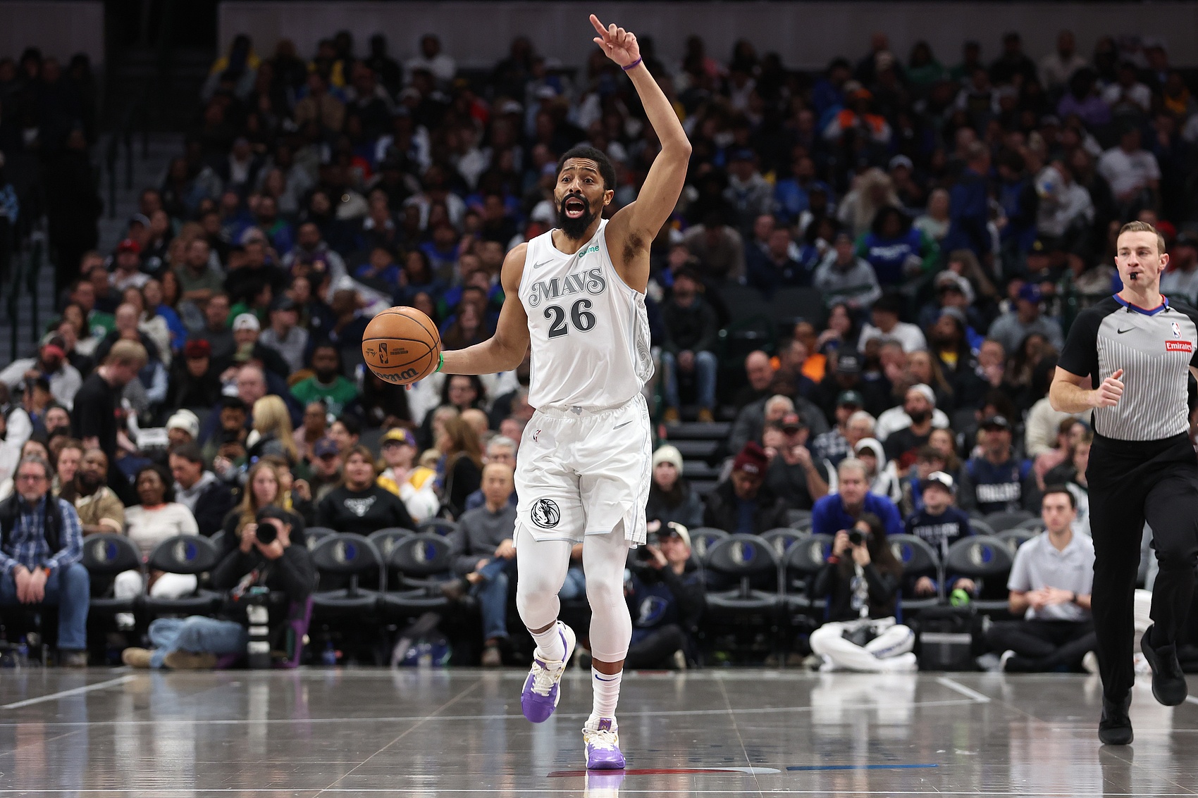 NBA彩經(jīng):湖人難勝太陽(yáng) 快船輕取黃蜂 雷霆力擒雄鹿