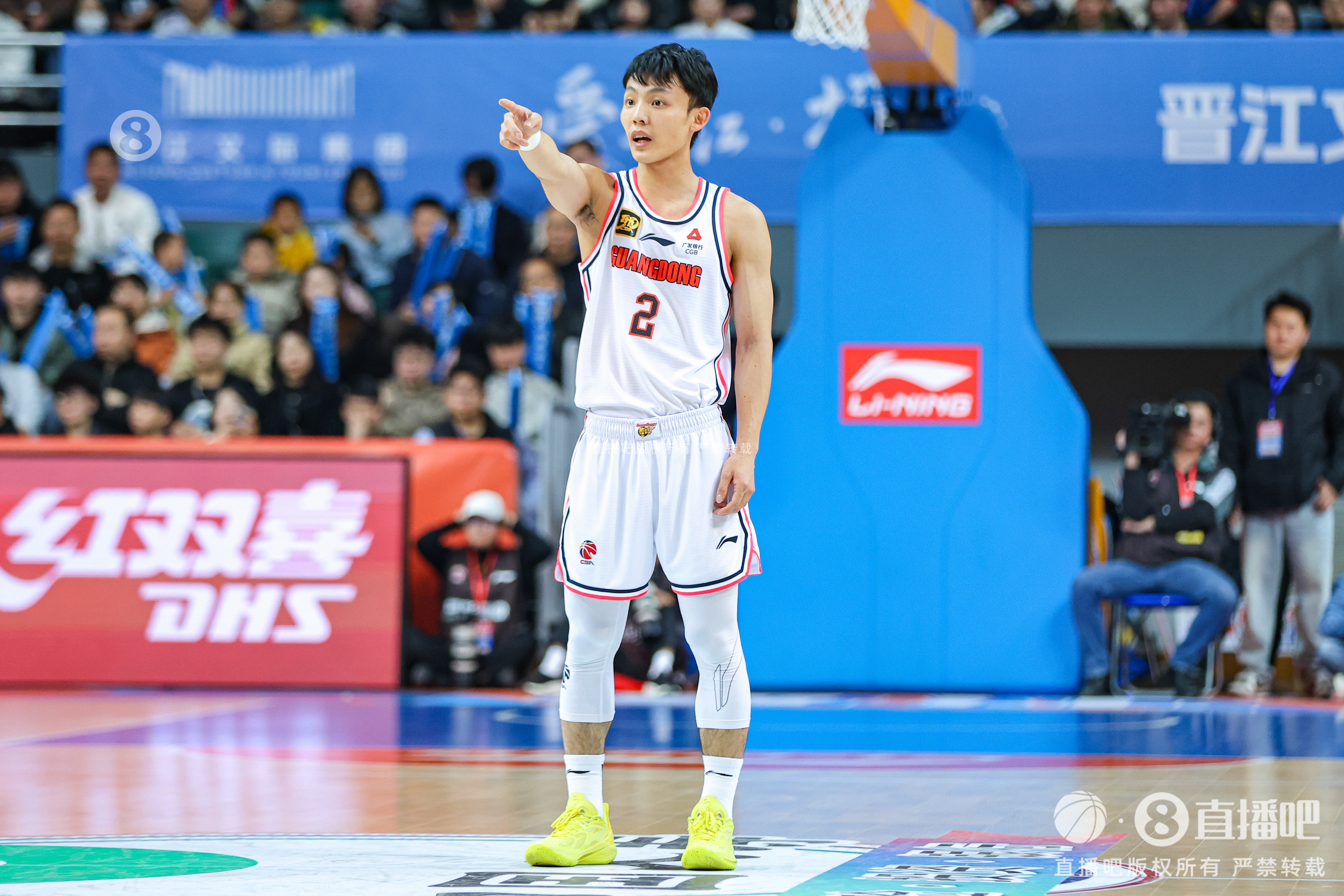手熱!徐杰打滿首節5中4拿到10分2助 正負值+17
