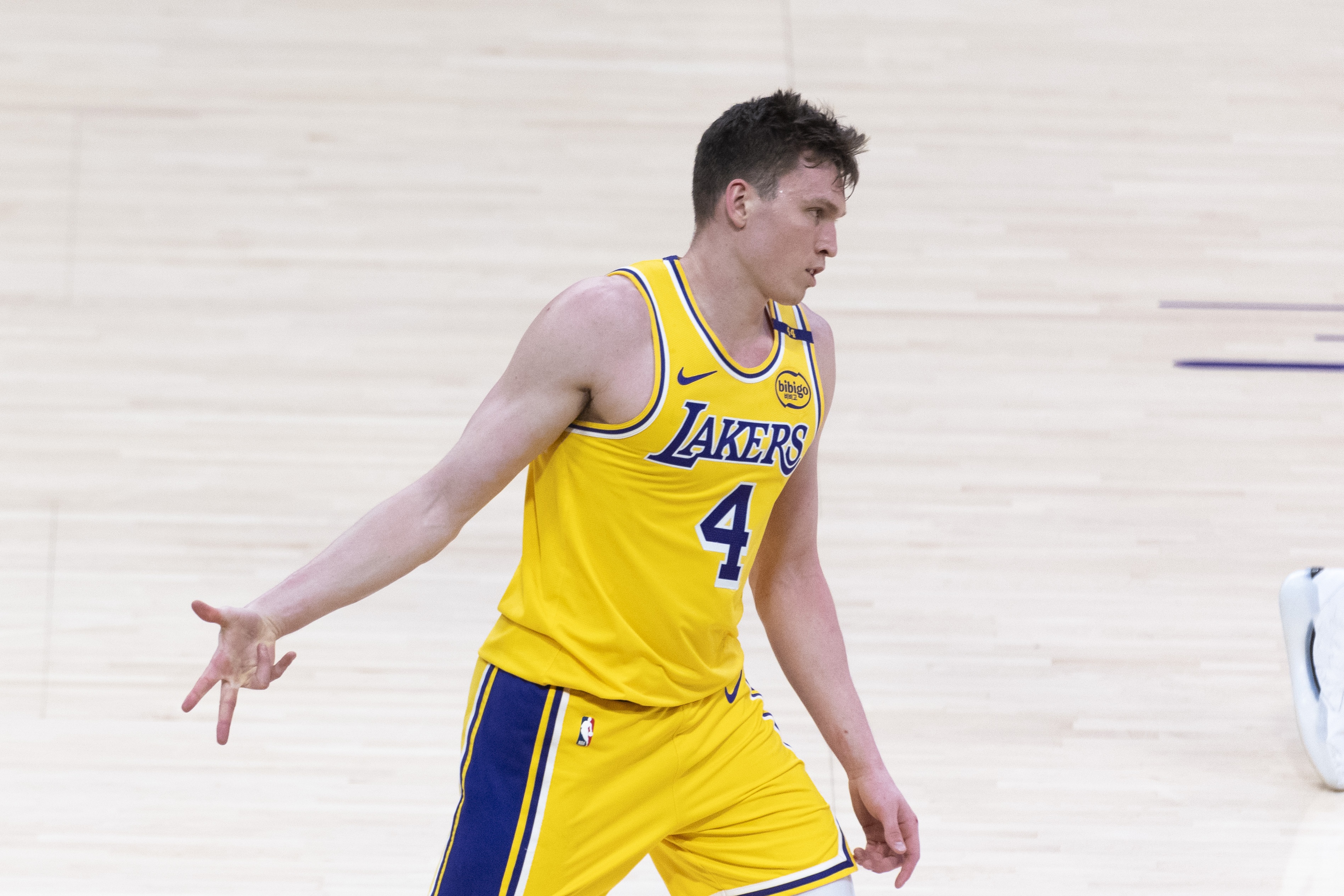  名記：ESPN聯系克內克特的經紀團隊 他們沒有對撤銷交易發表評論