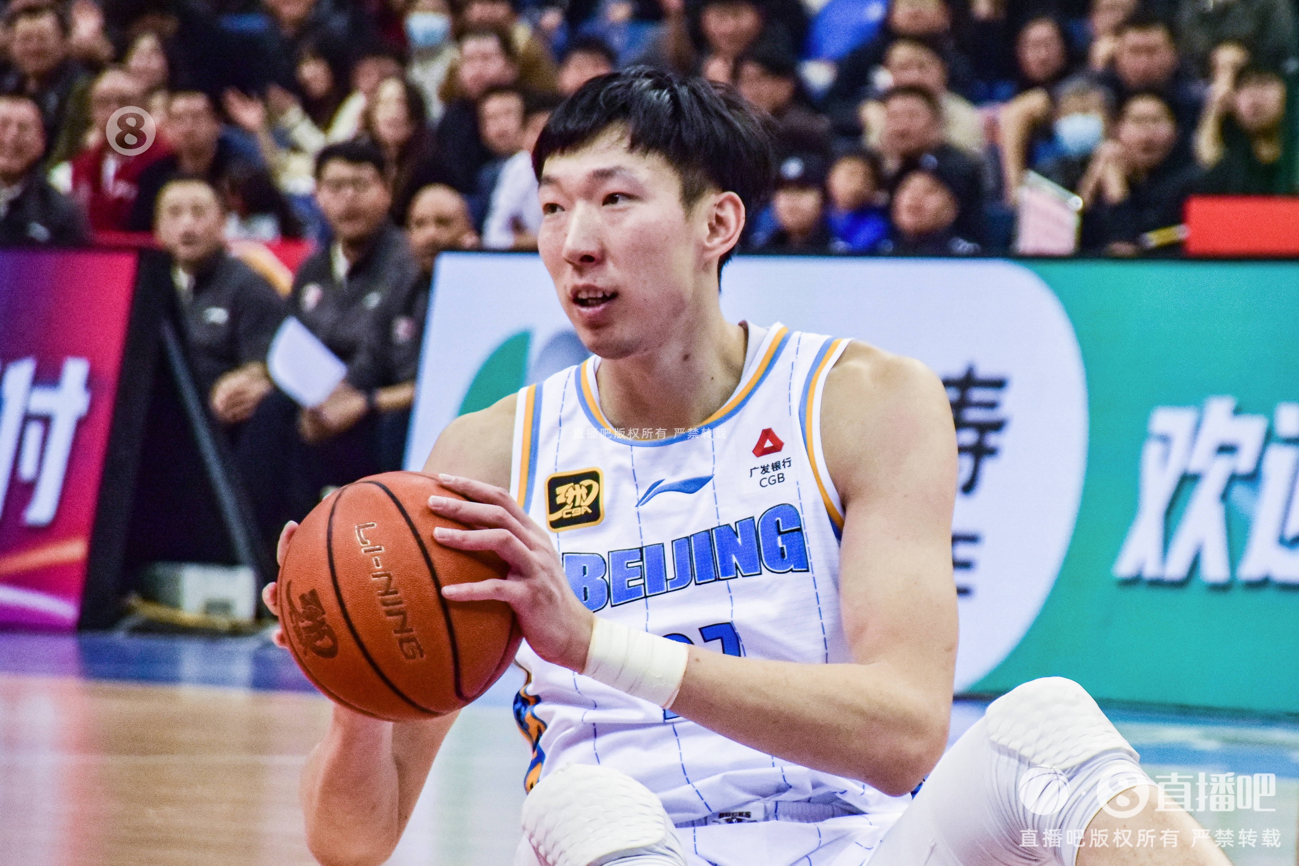  定海神針！周琦內線攻防在線 半場6中5貢獻12分6籃板2蓋帽