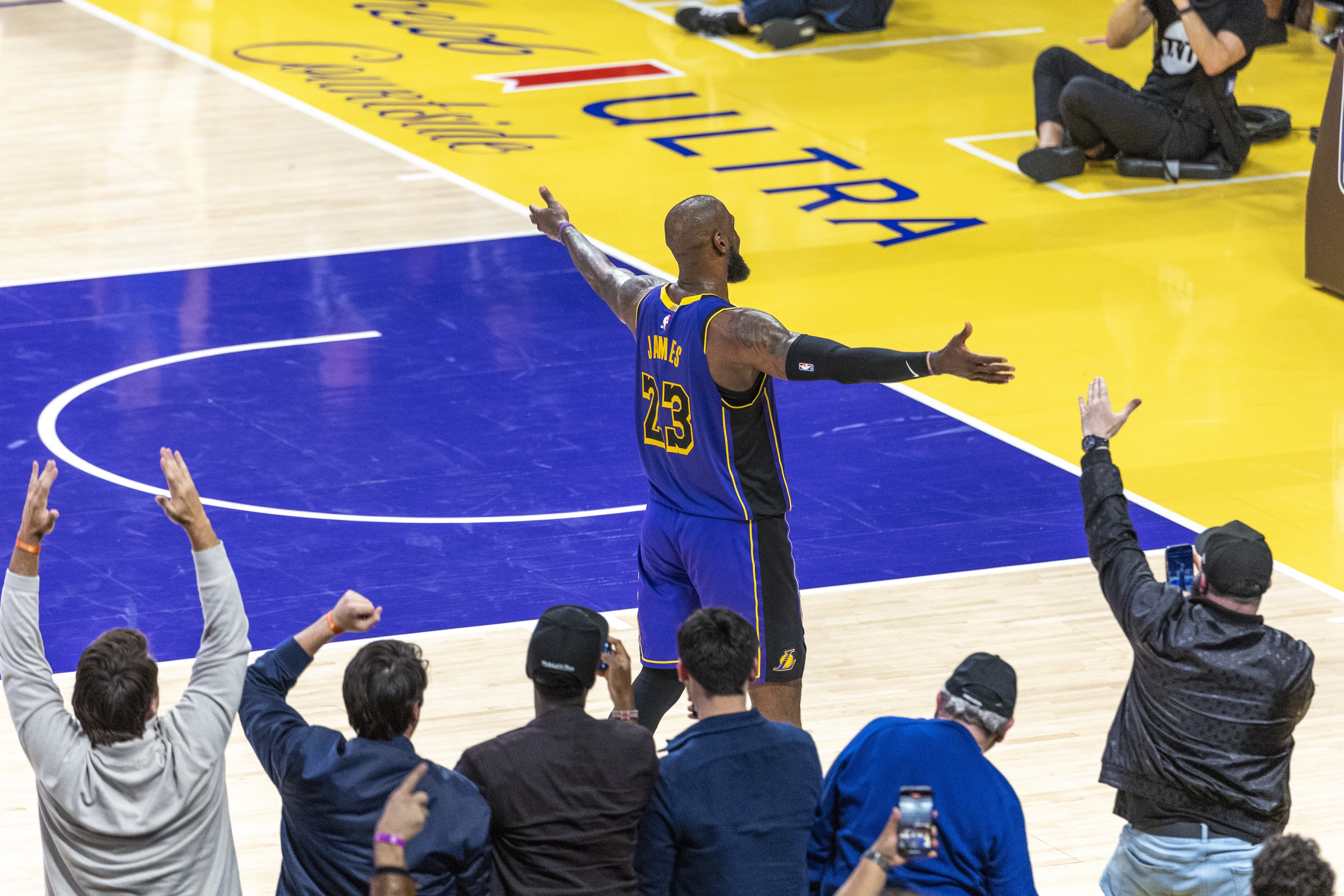 分析NBA目前的輿論環(huán)境:詹姆斯之后 聯(lián)盟門面成了一個燙手山芋?