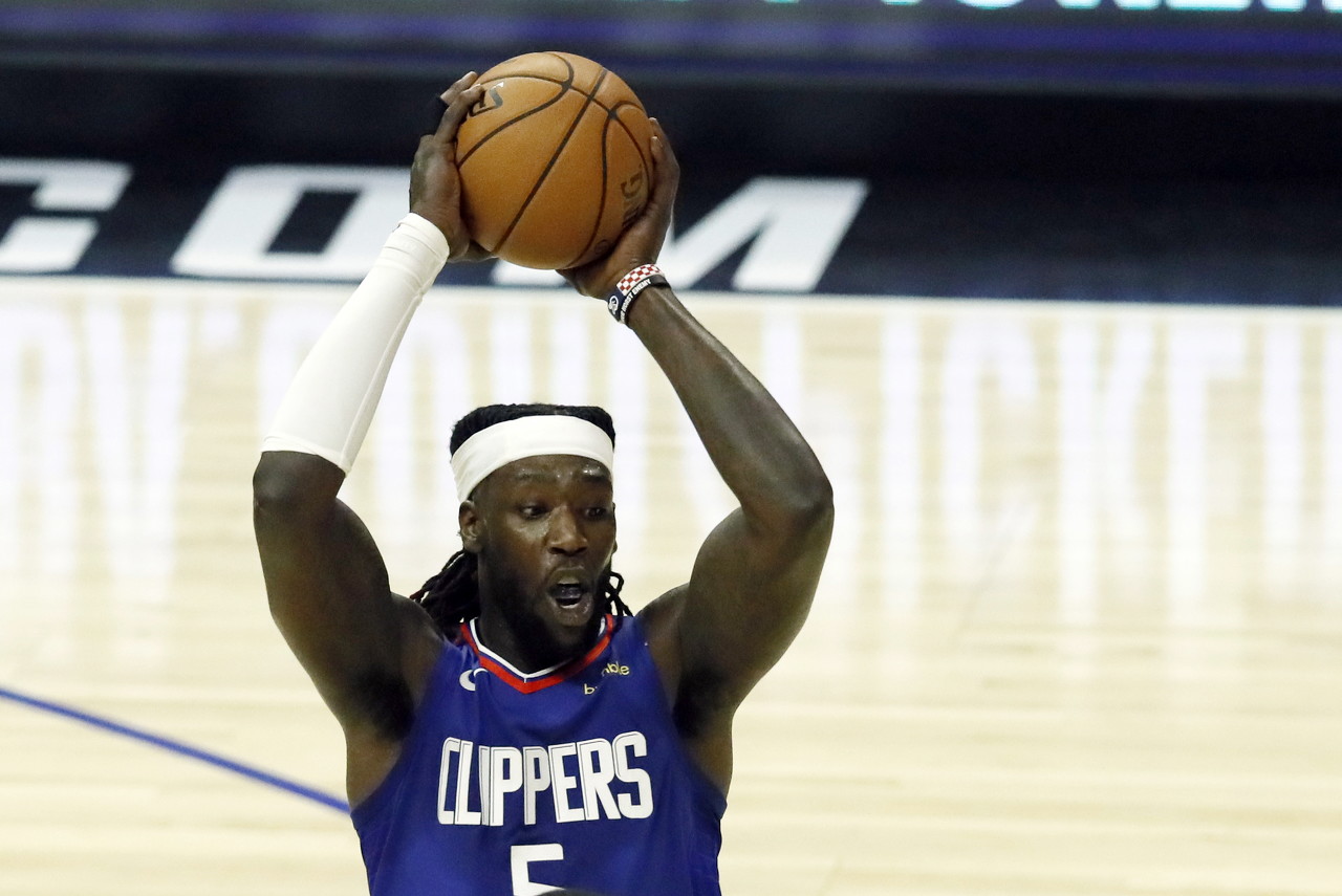 探長:外援來中國后簽的紙質合同有48頁 CBA有必要優化簽約流程